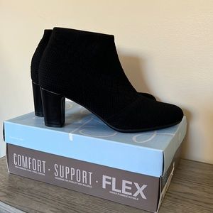 Life Stride boots!  Marcia, black woven knit!